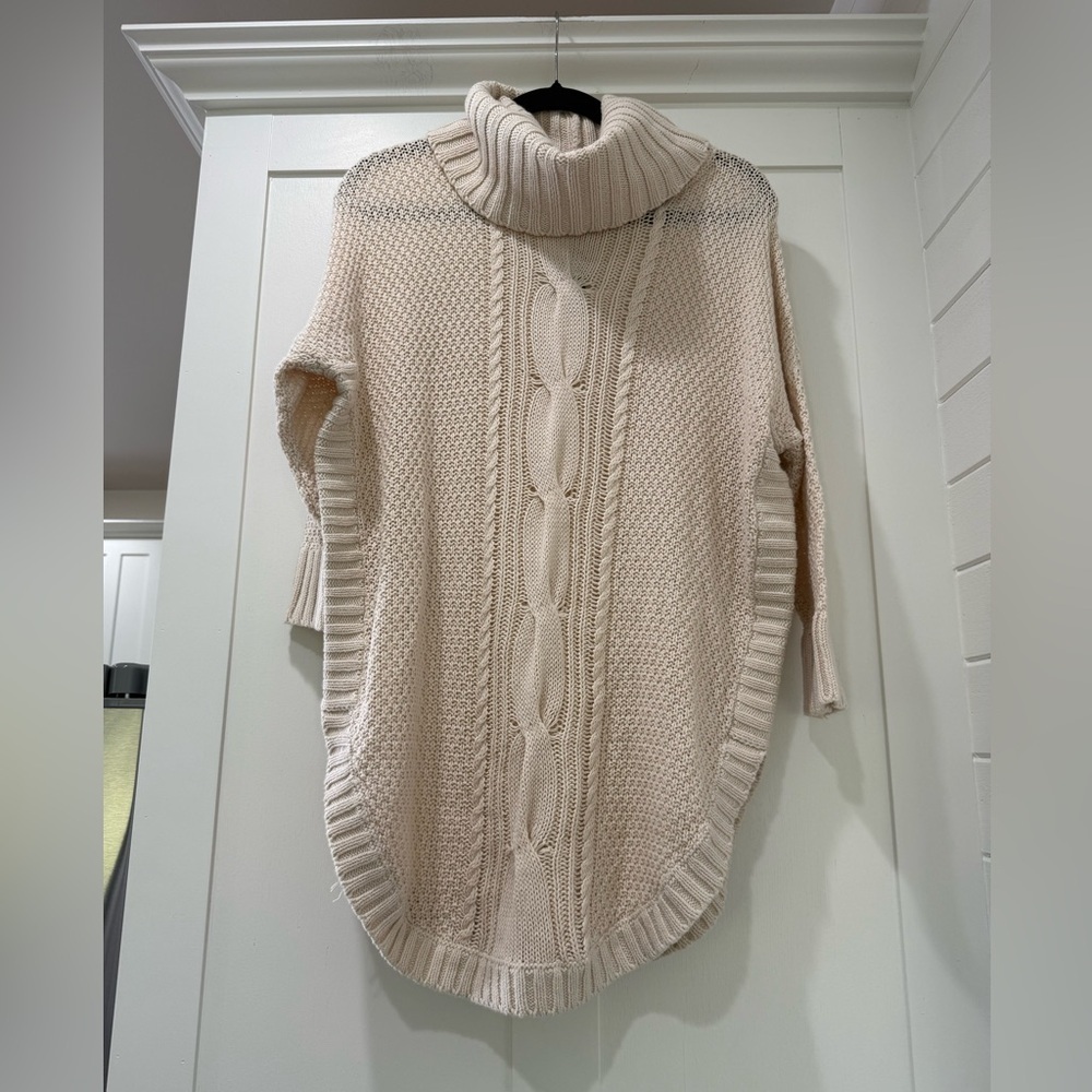 Express Cream Cable Knit Turtleneck Sweater‎